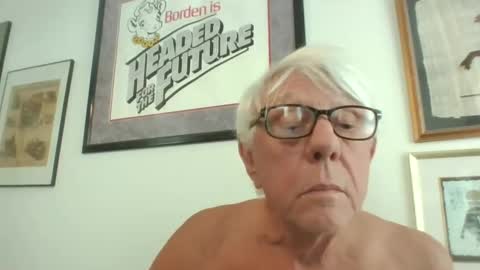 Snapshot of bestshot1951 chatting on 04-13-26, 02:22 bestshot1951 online show from 04-13-26, 02:22