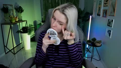 Snapshot of bethanycloud chatting on 03-14-26, 05:35 Bethany online show from 03-14-26, 05:35