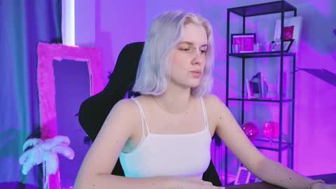 Snapshot of bethanycloud chatting on 03-25-26, 05:24 Bethany online show from 03-25-26, 05:24