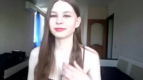 Leila online show from 06-14-26, 09:00