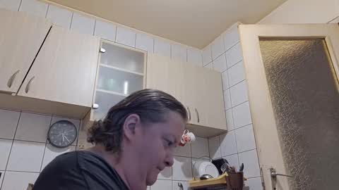 bethnorth online show from 10-08-25, 02:20