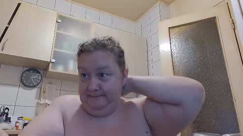 Snapshot of bethnorth chatting on 07-05-26, 11:23 bethnorth online show from 07-05-26, 11:23