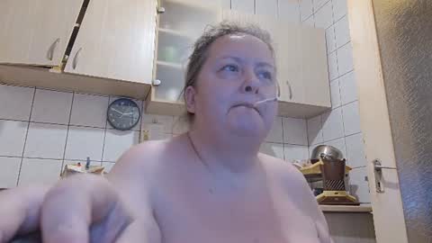 Snapshot of bethnorth chatting on 08-02-26, 11:47 bethnorth online show from 08-02-26, 11:47