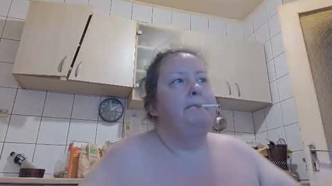 Snapshot of bethnorth chatting on 08-07-26, 10:56 bethnorth online show from 08-07-26, 10:56