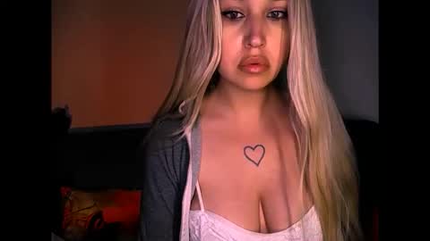 Daniela online show from 09-12-25, 01:11