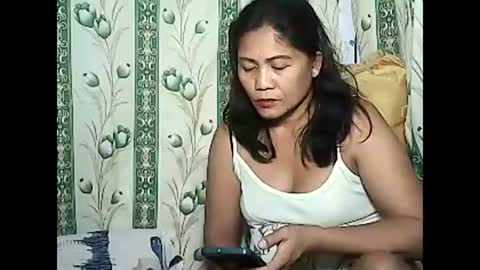 Snapshot of betty_83 chatting on 12-11-24, 11:30 betty_83 online show from 12-11-24, 11:30