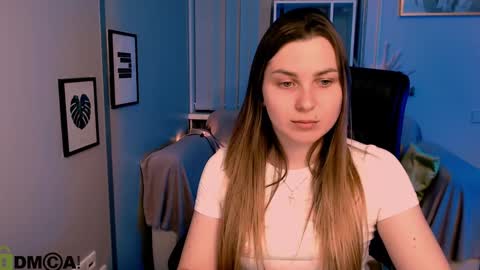 Snapshot of betty_luck chatting on 01-18-25, 04:31 your dream online show from 01-18-25, 04:31