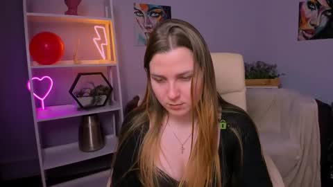 Snapshot of betty_luck chatting on 02-18-25, 04:48 your dream online show from 02-18-25, 04:48