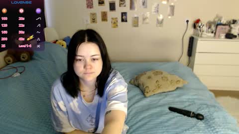 Snapshot of bettyandrich chatting on 10-23-25, 08:35 Betty and Rich online show from 10-23-25, 08:35