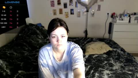 Snapshot of bettyandrich chatting on 10-25-25, 08:55 Betty and Rich online show from 10-25-25, 08:55