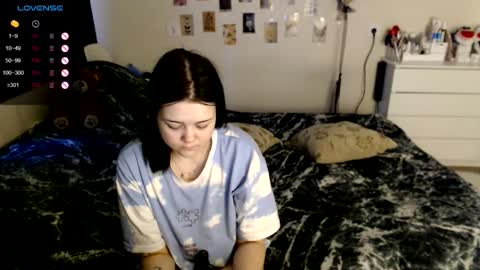 Snapshot of bettyandrich chatting on 10-26-25, 08:53 Betty and Rich online show from 10-26-25, 08:53