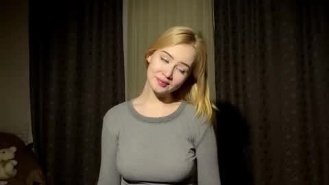 Hinata online show from 02-20-26, 11:22