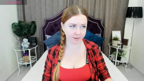 Snapshot of bettyurbane chatting on 12-06-24, 04:25 Mila Sweet online show from 12-06-24, 04:25