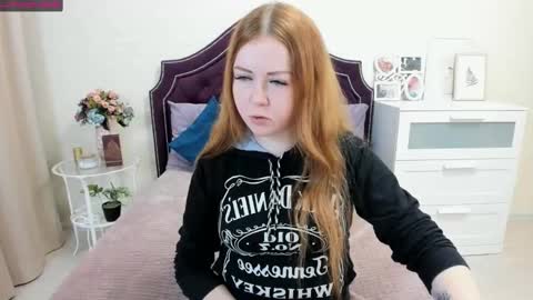 Snapshot of bettyurbane chatting on 02-21-25, 04:29 Mila Sweet online show from 02-21-25, 04:29