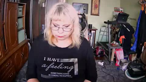 BeverlyQCynia online show from 09-20-25, 11:00