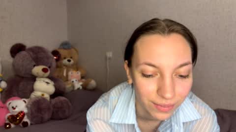 Bella online show from 03-28-26, 08:19