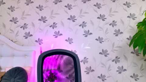 Eva online show from 09-12-25, 07:19