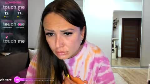 Snapshot of beyoncedoll chatting on 09-11-25, 06:08 BeyonceDoll Twitter DollBeyonce online show from 09-11-25, 06:08