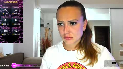   BeyonceDoll       Twitter DollBeyonce    online show from 09-16-25, 04:19