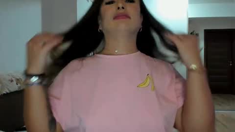 Snapshot of beyoncedoll chatting on 11-27-25, 08:55 BeyonceDoll Twitter DollBeyonce online show from 11-27-25, 08:55