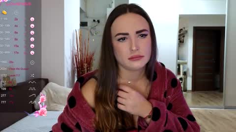 Snapshot of beyoncedoll chatting on 12-05-25, 02:58 BeyonceDoll Twitter DollBeyonce online show from 12-05-25, 02:58