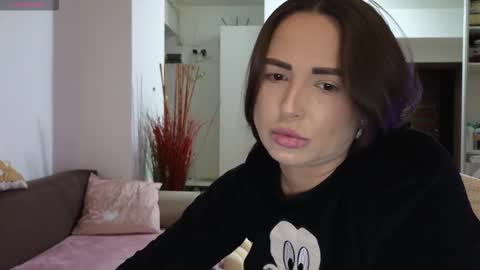 Snapshot of beyoncedoll chatting on 03-05-26, 09:33 BeyonceDoll Twitter DollBeyonce online show from 03-05-26, 09:33