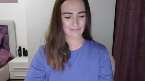 Snapshot of beyoncedoll chatting on 03-11-26, 07:53 BeyonceDoll Twitter DollBeyonce online show from 03-11-26, 07:53