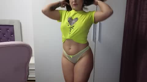 Snapshot of beyoncedoll chatting on 03-20-26, 08:35 BeyonceDoll Twitter DollBeyonce online show from 03-20-26, 08:35