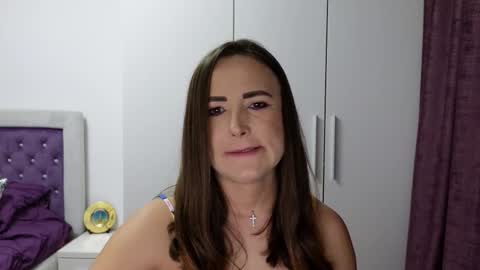 Snapshot of beyoncedoll chatting on 03-21-26, 07:50 BeyonceDoll Twitter DollBeyonce online show from 03-21-26, 07:50