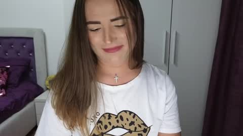 Snapshot of beyoncedoll chatting on 03-27-26, 09:03 BeyonceDoll Twitter DollBeyonce online show from 03-27-26, 09:03