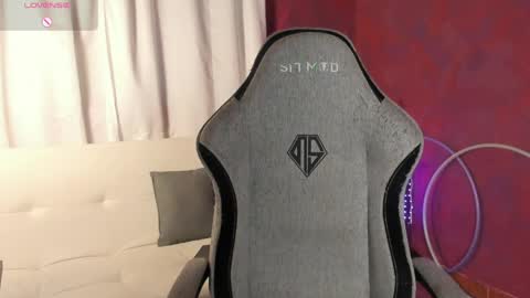 Snapshot of beyondsteel chatting on 04-11-26, 03:11 beyondsteel online show from 04-11-26, 03:11