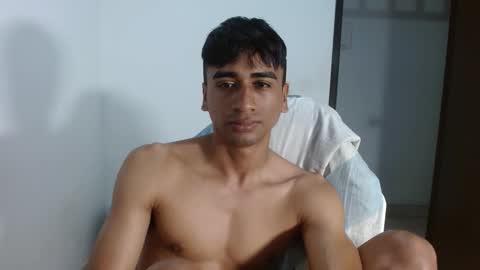 Snapshot of bfernando_05 chatting on 03-10-26, 10:48 BAYRON online show from 03-10-26, 10:48