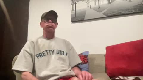 Snapshot of bgrade chatting on 09-27-25, 11:37 bgrade online show from 09-27-25, 11:37