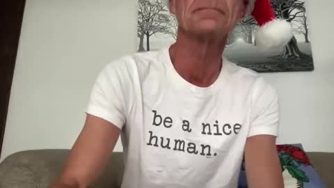 Snapshot of bgrade chatting on 12-19-25, 08:16 bgrade online show from 12-19-25, 08:16