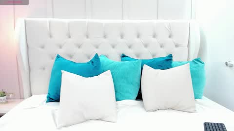 Bhri  online show from 10-21-25, 05:57