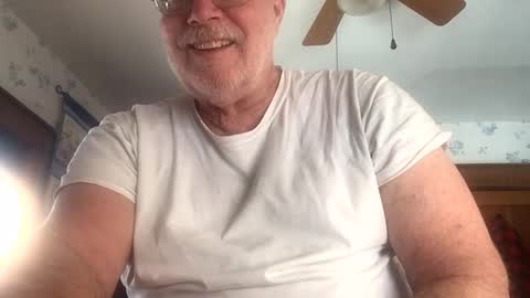 Snapshot of bhsurfer3 chatting on 02-14-25, 02:02 bhsurfer3 online show from 02-14-25, 02:02