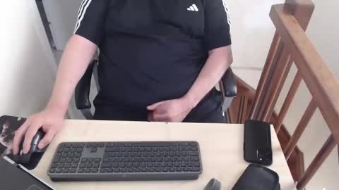 Bisexual Fat guy online show from 09-24-25, 09:56