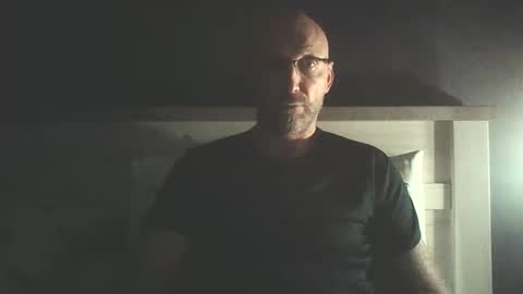 My name is David and if you like public exhibitions you wont be disappointed with me LoL - My favorite vibes is 44  online show from 11-03-25, 10:42