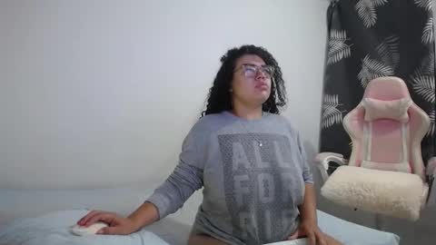 Bianca Tuesday to Sunday from 2am to 6am UTC-5 online show from 10-14-25, 09:21