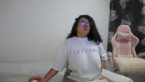 Bianca Tuesday to Sunday from 2am to 6am UTC-5 online show from 10-25-25, 09:17