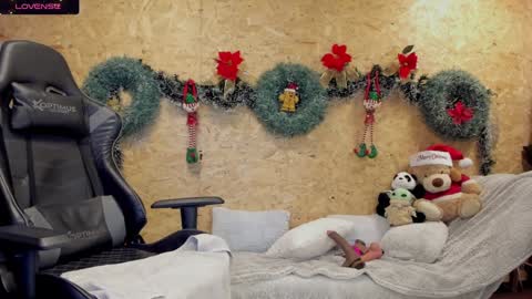 Biancastrong.. IGThebiancastrong online show from 12-18-24, 11:02