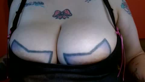 bianca online show from 12-18-25, 02:01