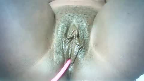 Snapshot of biass_ebony234 chatting on 01-23-25, 01:02 pretty online show from 01-23-25, 01:02