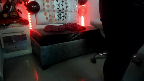 Snapshot of bibiana_js_ chatting on 10-11-25, 11:53 bibiana_js_ online show from 10-11-25, 11:53