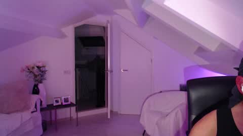 Bickel online show from 12-21-25, 01:46