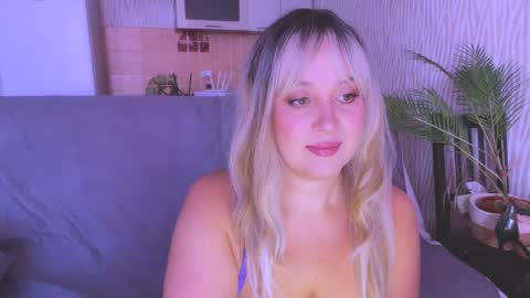 Snapshot of big_ass_blonde chatting on 02-26-25, 06:37 Eva online show from 02-26-25, 06:37
