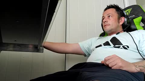 Snapshot of big_balls_big_load chatting on 01-05-25, 09:57 big_balls_big_load online show from 01-05-25, 09:57