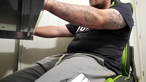 Snapshot of big_balls_big_load chatting on 02-02-25, 12:57 big_balls_big_load online show from 02-02-25, 12:57