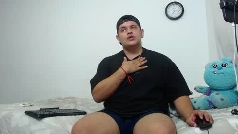 Snapshot of big_boyhot_ chatting on 07-18-26, 05:44 big_boyhot_ online show from 07-18-26, 05:44