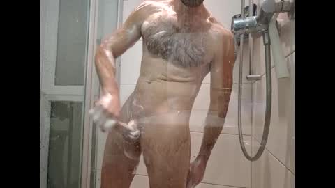 Snapshot of big_cock_fuckvon chatting on 12-04-24, 04:38 Tim online show from 12-04-24, 04:38